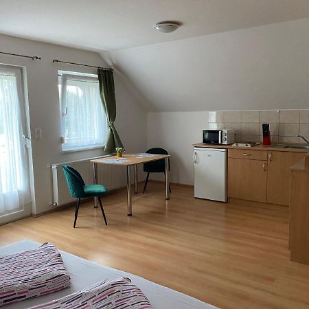 Апартаменты Bonita Apartmanhaz Залакарош Экстерьер фото