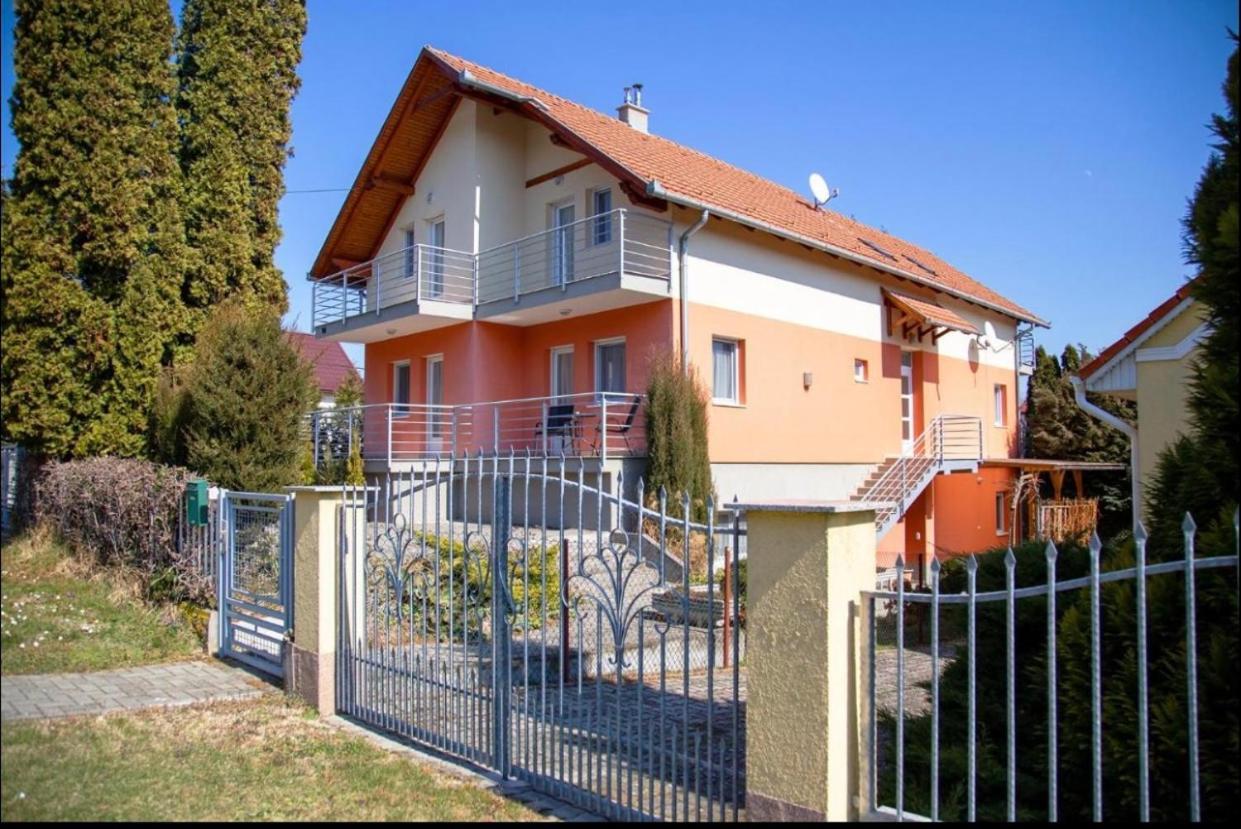Апартаменты Bonita Apartmanhaz Залакарош Экстерьер фото