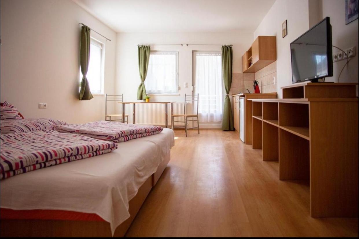 Апартаменты Bonita Apartmanhaz Залакарош Экстерьер фото