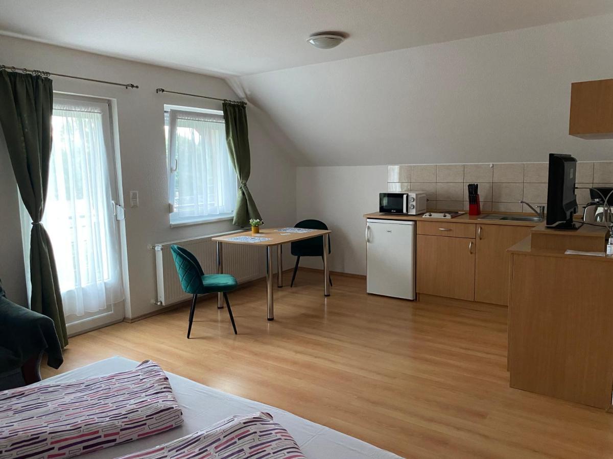 Апартаменты Bonita Apartmanhaz Залакарош Экстерьер фото